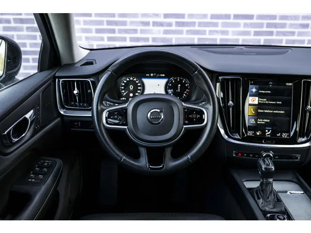 Volvo V60 2.0 T5 Inscription 2019 Benzine 4