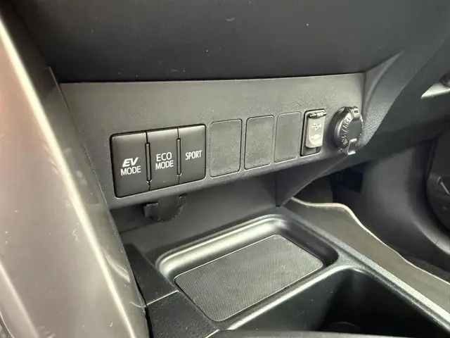 Toyota RAV4 2.5 Hybrid AWD Dynamic 2017 Hybride Benzine 23