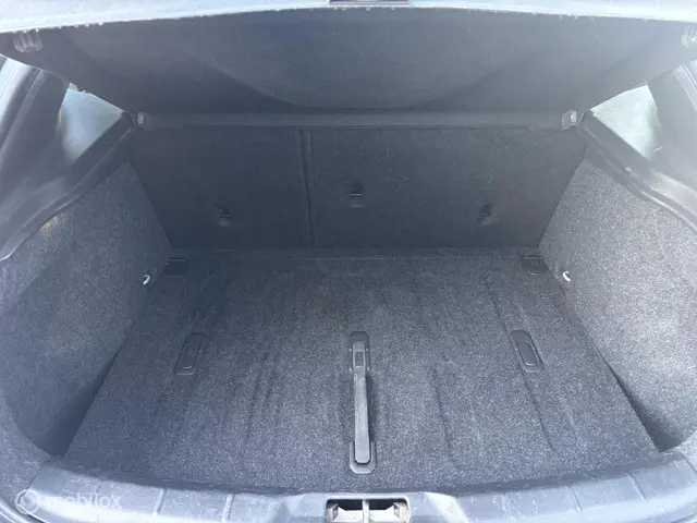 Volvo V40 Cross Country 2.0 T3 Momentum 2016 Benzine 19
