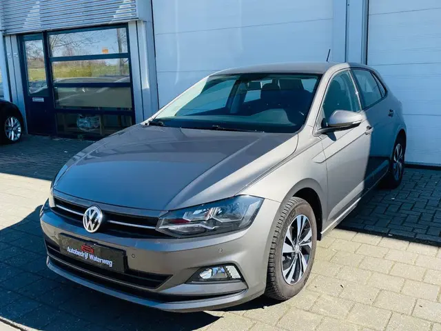 Volkswagen Polo 2