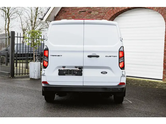 Ford Transit Custom 2.0 TDCI 136PK L2H1 Trend 2024 Diesel 21