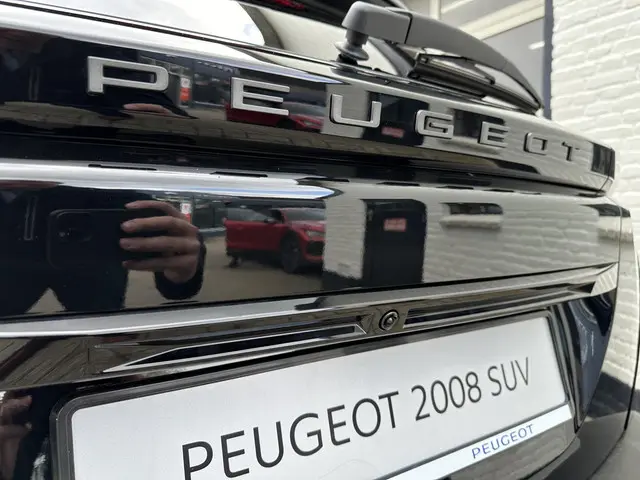 Peugeot 2008 1.2 Turbo 100 PK Allure 2024 Benzine 44