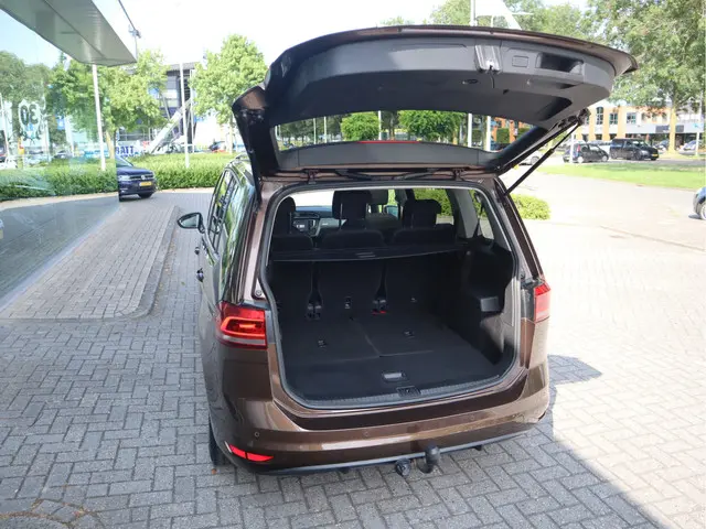 Volkswagen Touran 1.2 TSI Connected Series 2017 Benzine 6