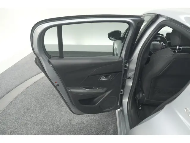 Peugeot 208 PureTech 131 EAT8 GT 2023 Benzine 69