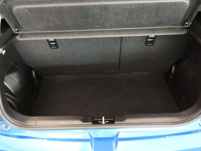 Suzuki Swift 1.2 Style Smart Hybrid 2017 Benzine 14