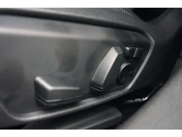 BMW 2 Serie Gran Coupé 218i 2025 Benzine 28