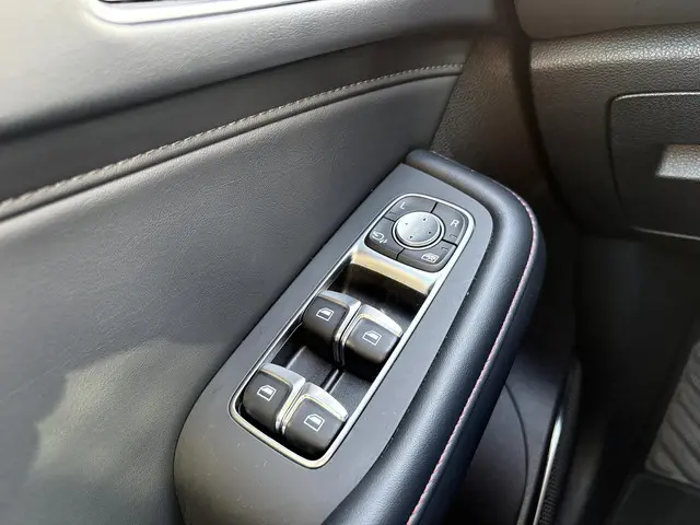 MG EHS 1.5 TGDI Luxury 2023 Hybride Benzine 30