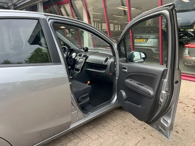 Suzuki Splash 1.2 Exclusive EASSS 2015 Benzine 26