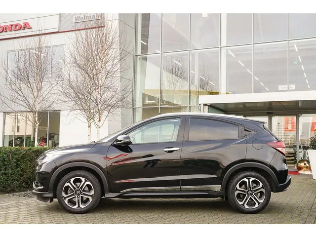 Honda HR-V 1.5i VTEC EXECUTIVE 2018 Benzine 56
