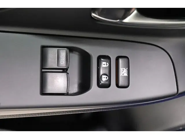 Toyota Yaris 1.5 Hybrid Dynamic, 2020 Hybride Benzine 14