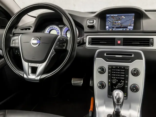 Volvo V70 1.6 T4 R-Design 2013 Benzine 7