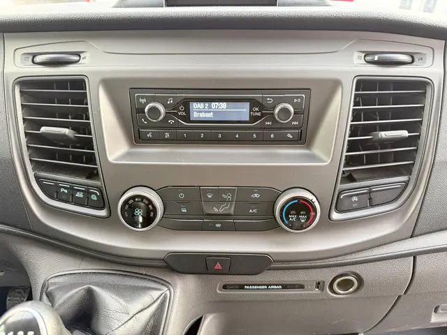 Ford Transit 350 2.0 TDCI 170PK 2023 Diesel 17