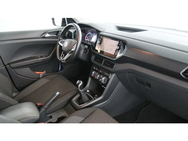 Volkswagen T-Cross 1.0 TSI 95pk Life 2023 Benzine 19
