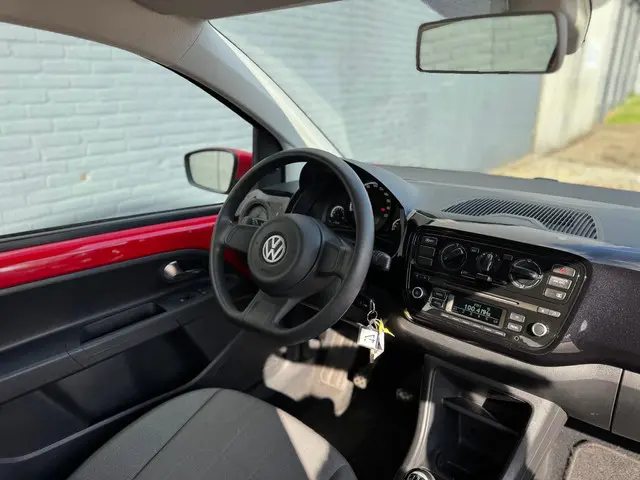 Volkswagen up! 1.0 move up! BlueMotion 2013 Benzine 3