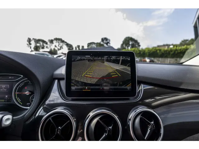 Mercedes-Benz B-Klasse 250 e 28 kWh 2016 Elektrisch 23