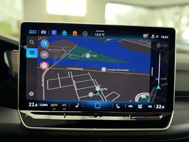 Volkswagen Golf 1.5 R line 2024 Hybride Benzine 17