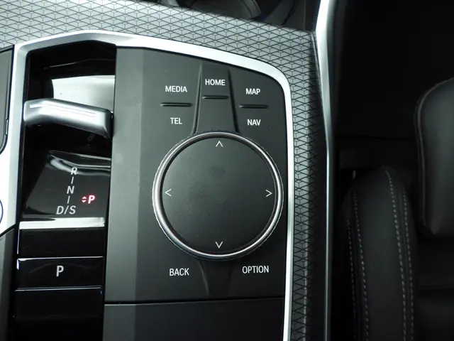 BMW 3 Serie Touring 320i 2024 Benzine 30