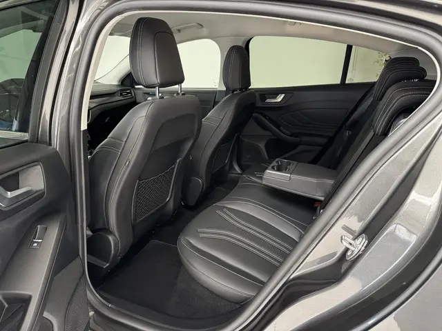 Ford Focus 1.0 EcoBoost Hybrid Vignale 2020 Benzine 36