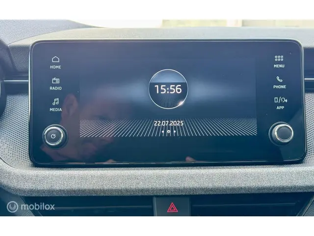 Škoda Kamiq 1.5 TSI ACT Sport Business 2024 Benzine 24