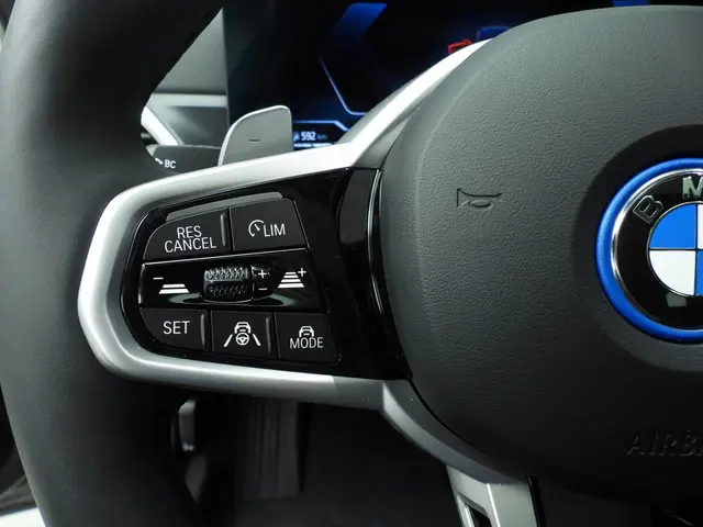 BMW 3 Serie Touring 330e 2026 Hybride Benzine 13