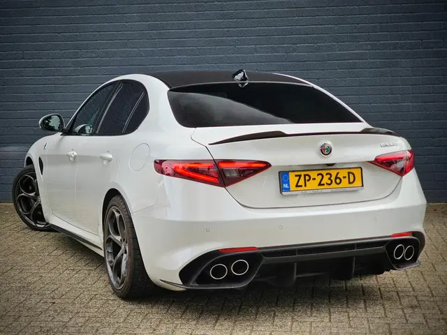 Alfa Romeo Giulia 2.9 V6 Quadrifoglio 2019 Benzine 2
