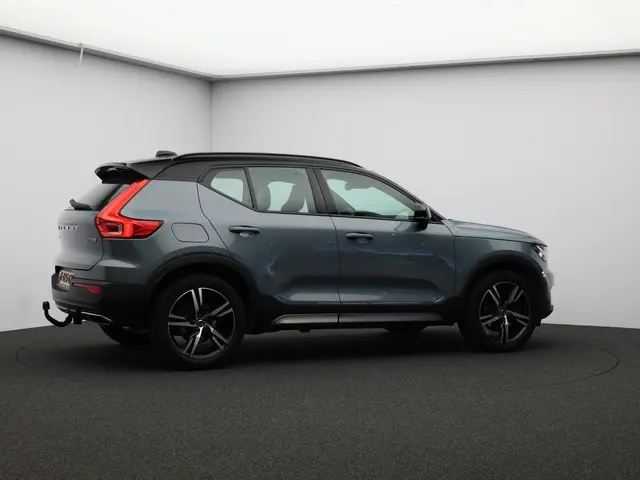 Volvo XC40 2.0 T4 R-Design 2019 Benzine 31