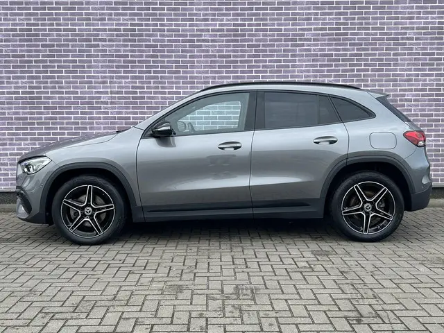 Mercedes-Benz GLA 250 e AMG Line 2022 Hybride Benzine 5