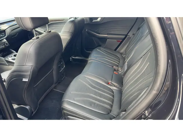 Ford Kuga 2.5 PHEV VIGNALE 2022 Hybride Benzine 10