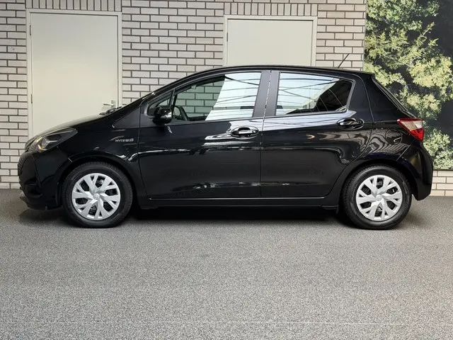 Toyota Yaris 1.5 Hybrid Active 2019 Hybride Benzine 2