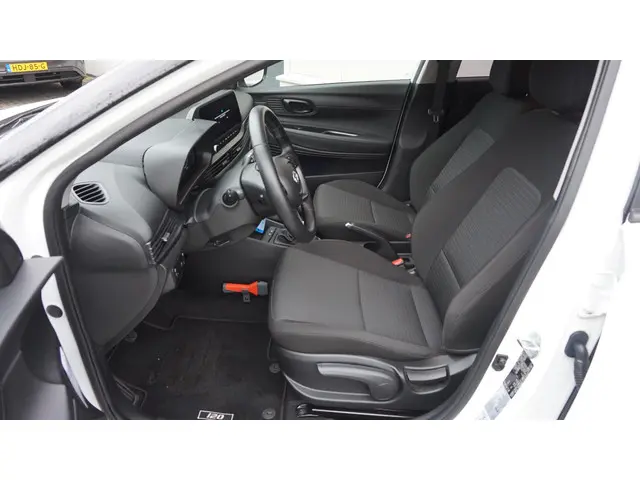 Hyundai i20 1.2 MPI Comfort Smart 2022 Benzine 10