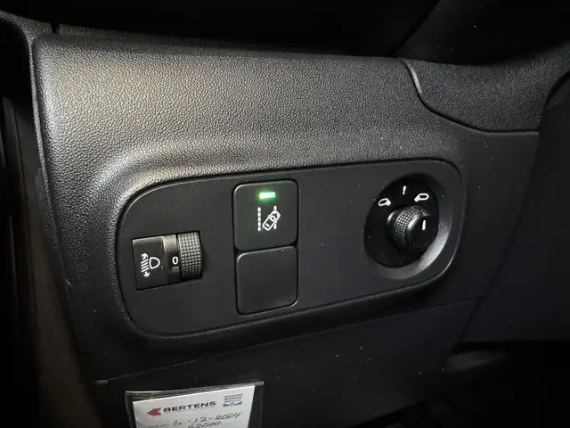 Citroën C3 1.2 PureTech Shine 2017 Benzine 26