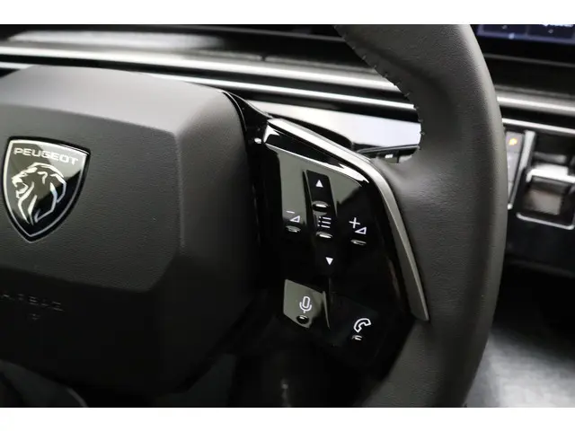 Peugeot 5008 1.2 Hybrid 145 Allure 2025 Hybride Benzine 20