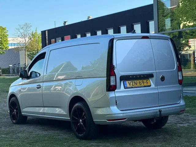 Volkswagen Caddy Cargo Maxi 2.0 TDI Exclusive 2022 Diesel 4