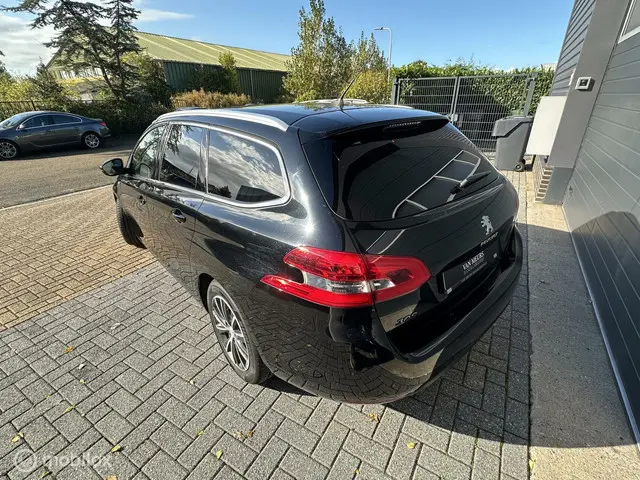 Peugeot 308 SW 1.2 PureTech Style 2015 Benzine 4