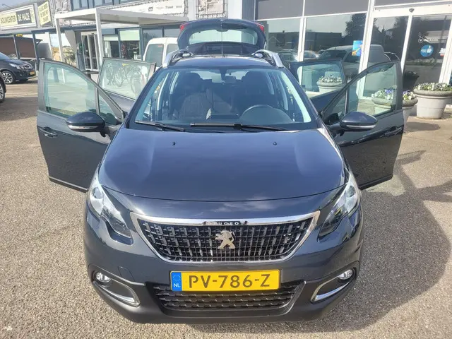Peugeot 2008 1.2 PureTech Blue Lion CarPlay 2017 Benzine 7
