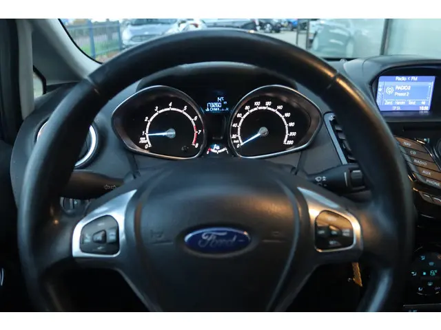 Ford Fiesta 1.0 TITANIUM 2014 Benzine 16