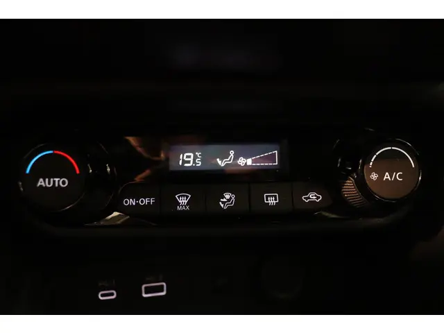 Nissan Juke 1.6 Hybrid N-Connecta 2025 Hybride Benzine 13