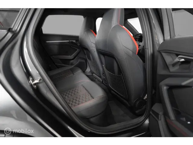 Audi RS3 2.0 TFSI RS 3 quattro 2022 Benzine 18