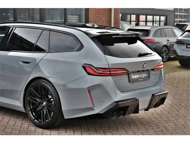 BMW M5 5-serie Touring 2025 Hybride Benzine 54