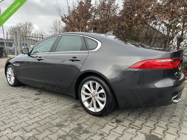 Jaguar XF 2.0d Portfolio 2016 Diesel 6