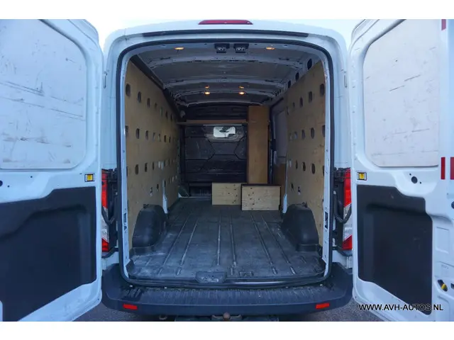 Ford Transit 350 2.2 TDCI L3H3 Ambiente 2015 Diesel 13