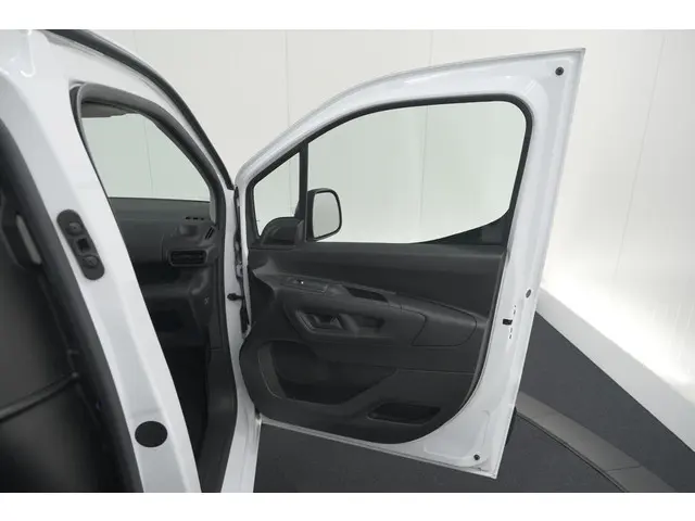 Peugeot Partner 1.5 BlueHDi 100 S&S L1 2023 Diesel 44