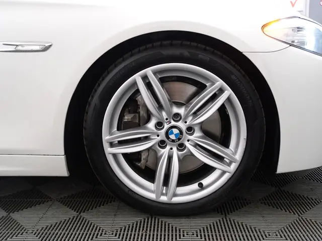 BMW 5 Serie M550xd Performance 380Pk Aut- 2013 Diesel 28