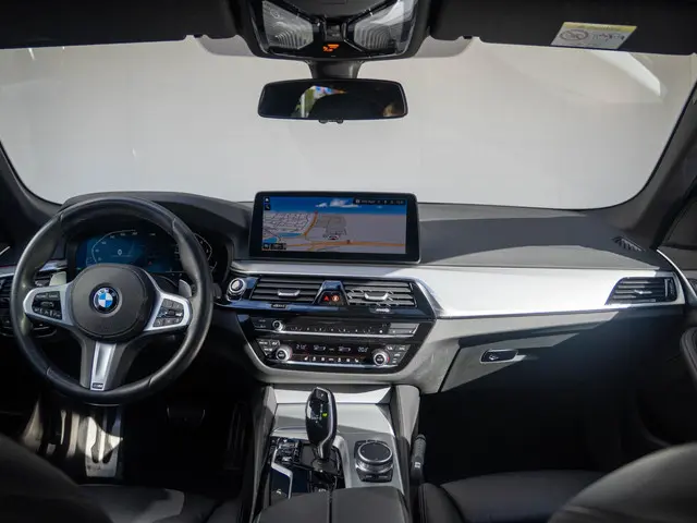 BMW 5 Serie Sedan 520i 2021 Benzine 9