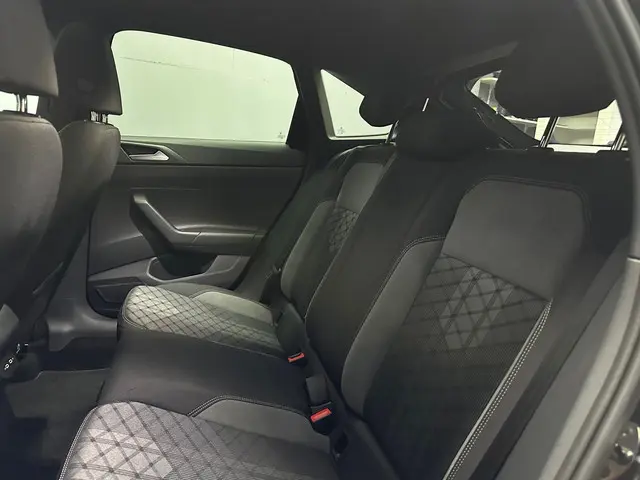 Volkswagen Taigo 1.5 TSI R-Line 2023 Benzine 12