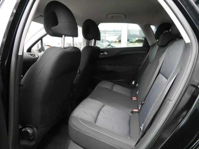 Citroën C4 1.2 PureTech Tendance 2015 Benzine 9