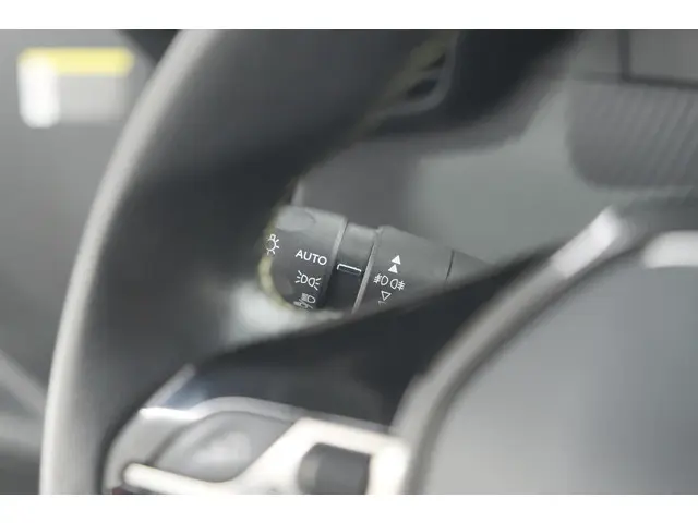 Peugeot 2008 PureTech 130 GT-Line 2020 Benzine 37
