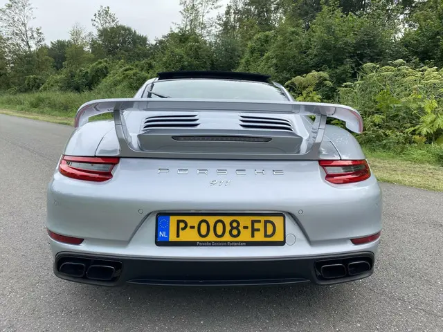 Porsche 911 3.8 Turbo S 2013 Benzine 4
