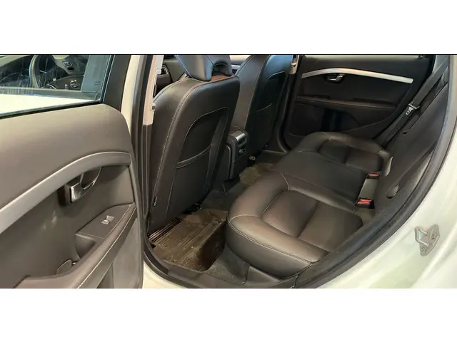 Volvo V70 2.4 D4 AWD Dynamic 2015 Diesel 6