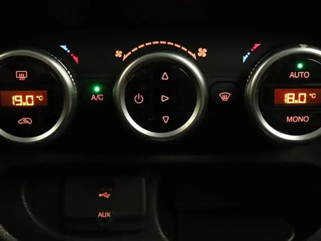 Fiat 500L Living 0.9 TwinAir Lounge 7p. 2015 Benzine 23